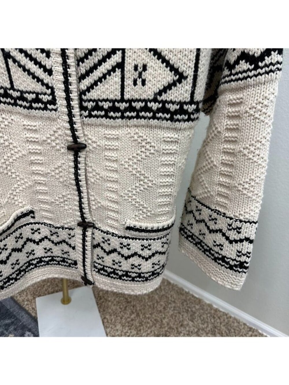 Altar’d State Naya Fair Isle Chunky Knit Toggle Button Cardigan Womens sz Medium - Picture 3 of 8